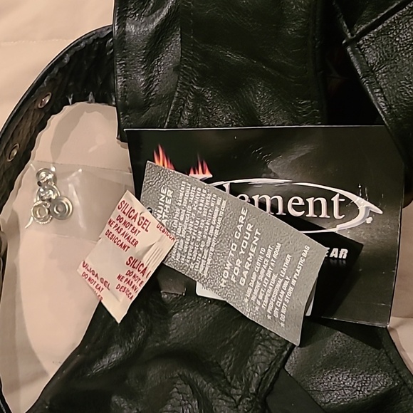 XELEMENT Motorcyle Leather Chaps - Picture 10 of 11